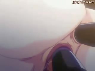 Anime wanita mendapat dua menggerudi dengan dua alat mainanan